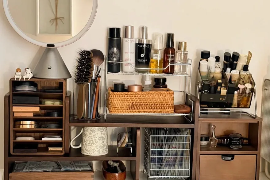 Best Makeup Bags for Travel 2026 — Bulk cosmetic bag production detail