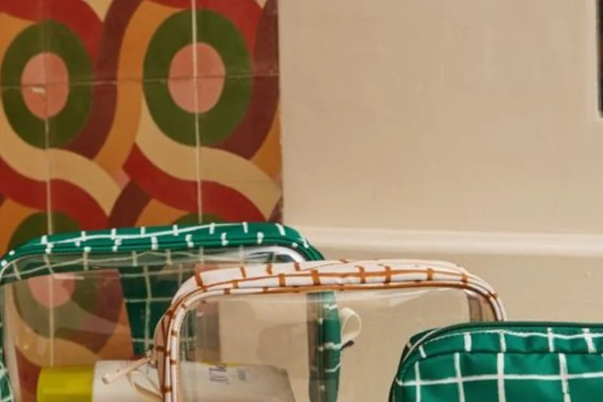 Canvas vs Cotton Cosmetic Pouches — Custom cosmetic bag and makeup bag programme