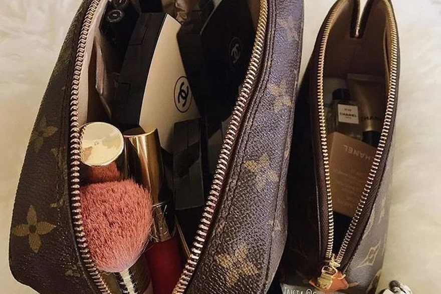 Clear Window vs Opaque Cosmetic Bags — Toiletry bag and cosmetic pouch specification