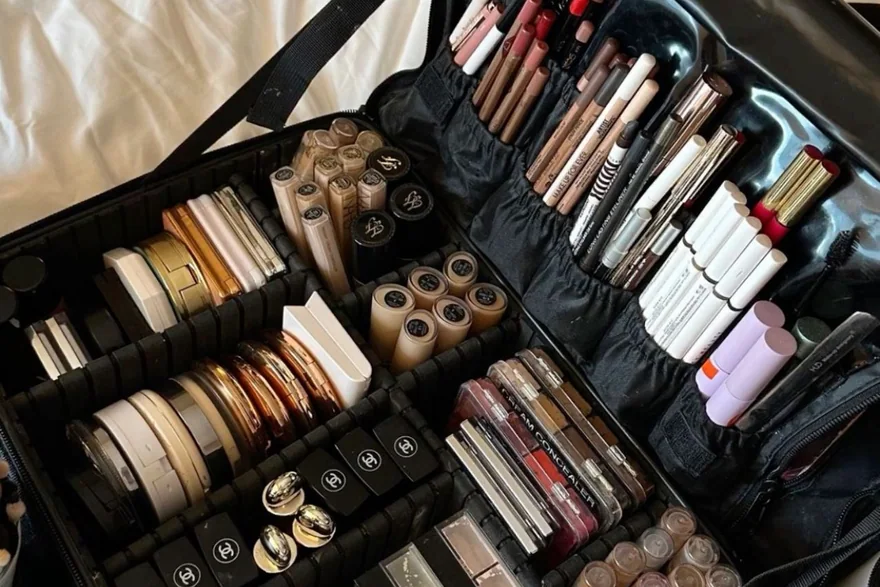 Cosmetic Bags for Bridesmaids — Beauty bag material and construction detail
