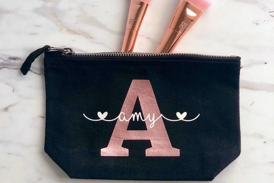Custom Packaging for Makeup Bags — Beauty bag material and construction detail