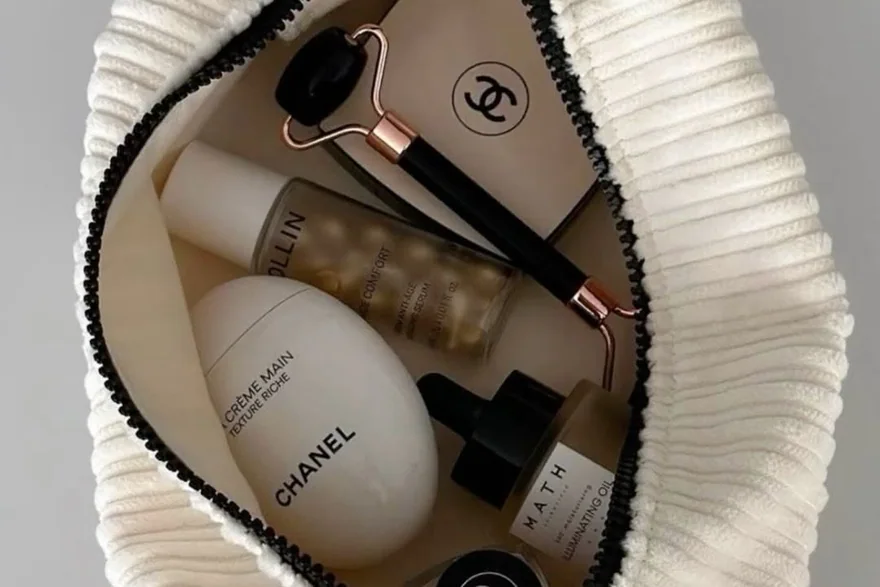 Eco — Bulk cosmetic bag production detail