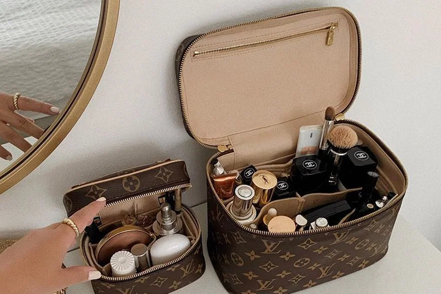 How to Clean a Cosmetic Bag — Toiletry bag and cosmetic pouch specification