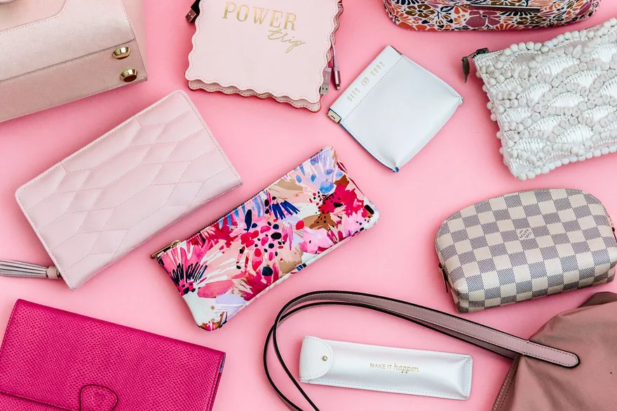 How to Clean a Nylon Makeup Bag — Custom logo cosmetic bag sample