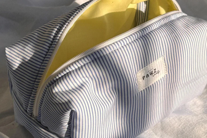 How to Pack a Cosmetic Bag — Bulk cosmetic bag production detail