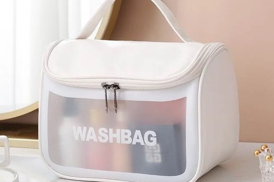 Microfiber Makeup Bags — Toiletry bag and cosmetic pouch specification